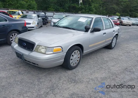 2011 Ford Crown Victoria Police Interceptor z USA, uszkodzony, nr VIN 2FABP7BV4BX160138